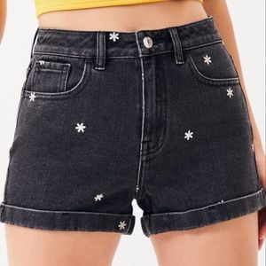 PacSun Black Daisy Embroidered Denim Mom Shorts